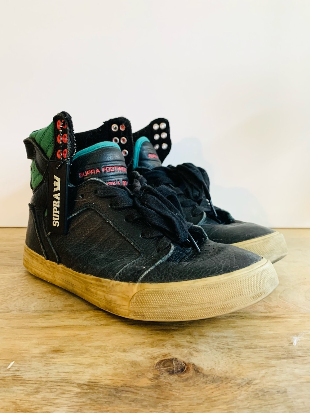 Rare Vintage Supra The Skytop Sneaker in Miami Black